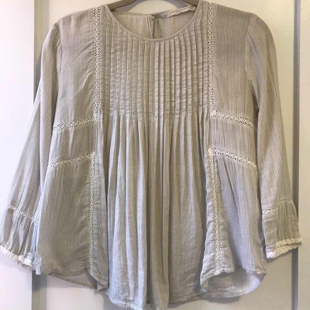 XS ZARA Tan and White Blouse